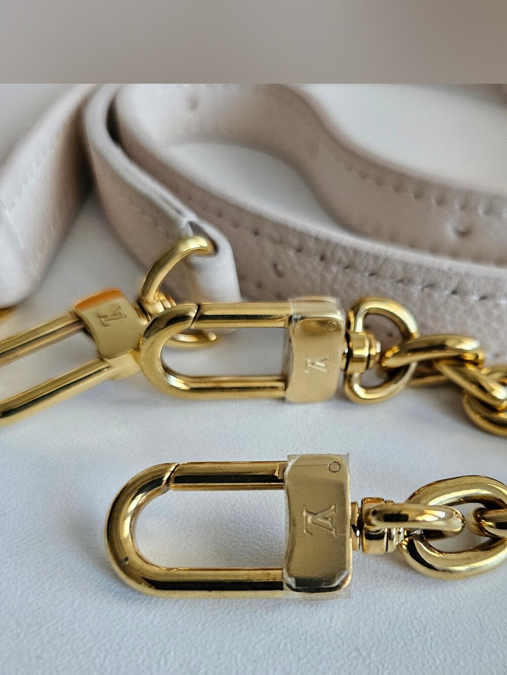 Louis Vuitton Giant By The Pool Cream Safron 4-way Crossbody/Bumbag/Shoulder Bag - Picture 14 of 15